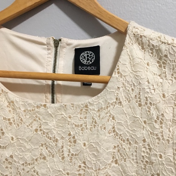 Lace creme peplum top - Picture 2 of 4